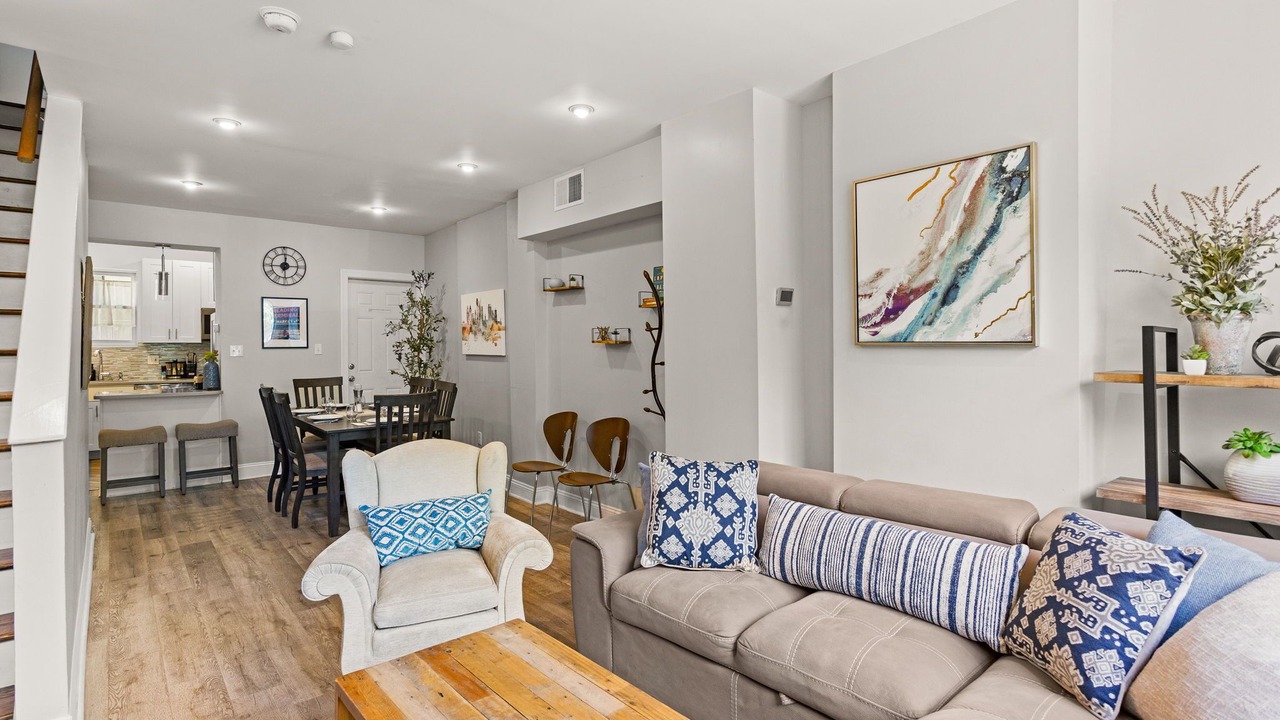 Photo of Livingroom in Queen Village