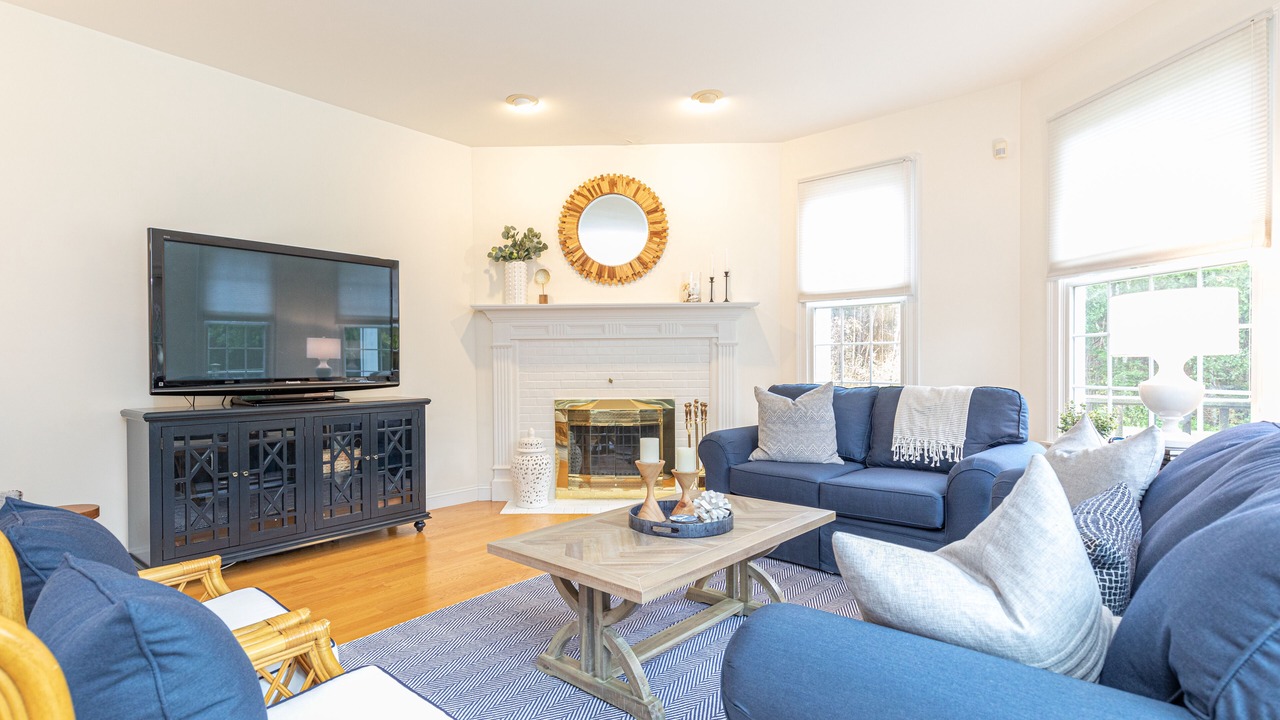 Photo of Livingroom in West Barnstable