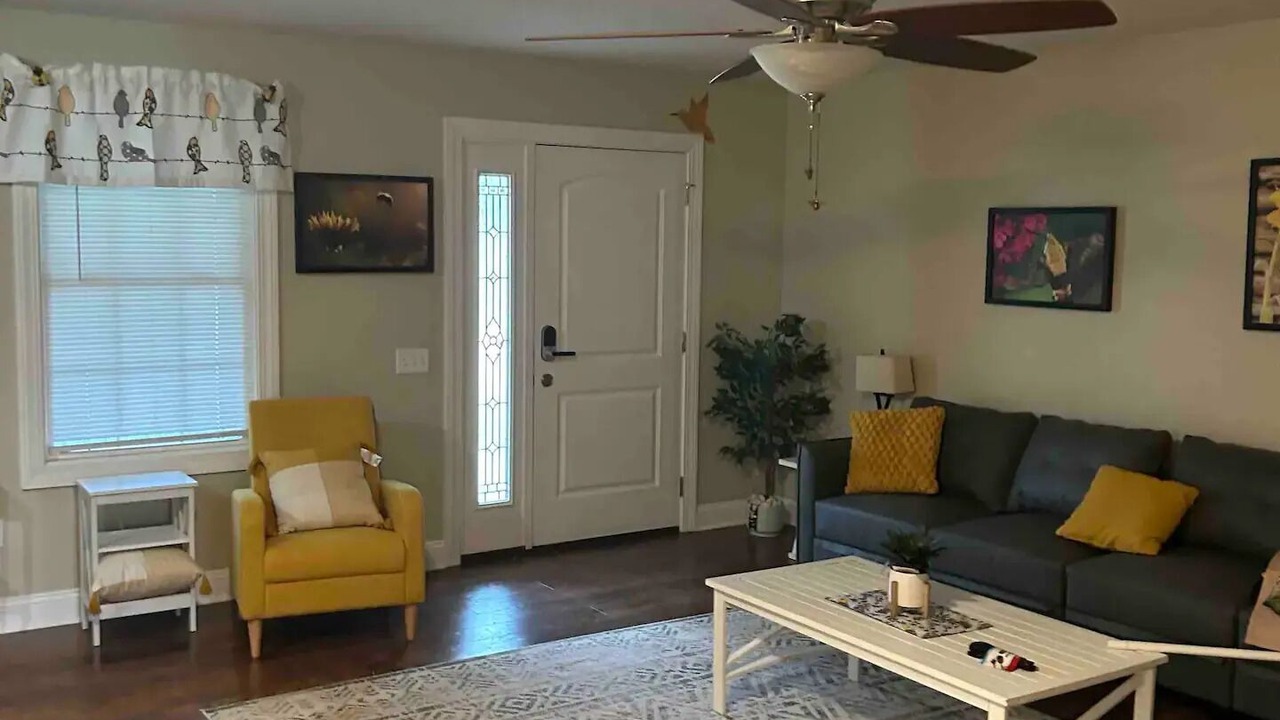 Photo of Livingroom in Lawrenceburg