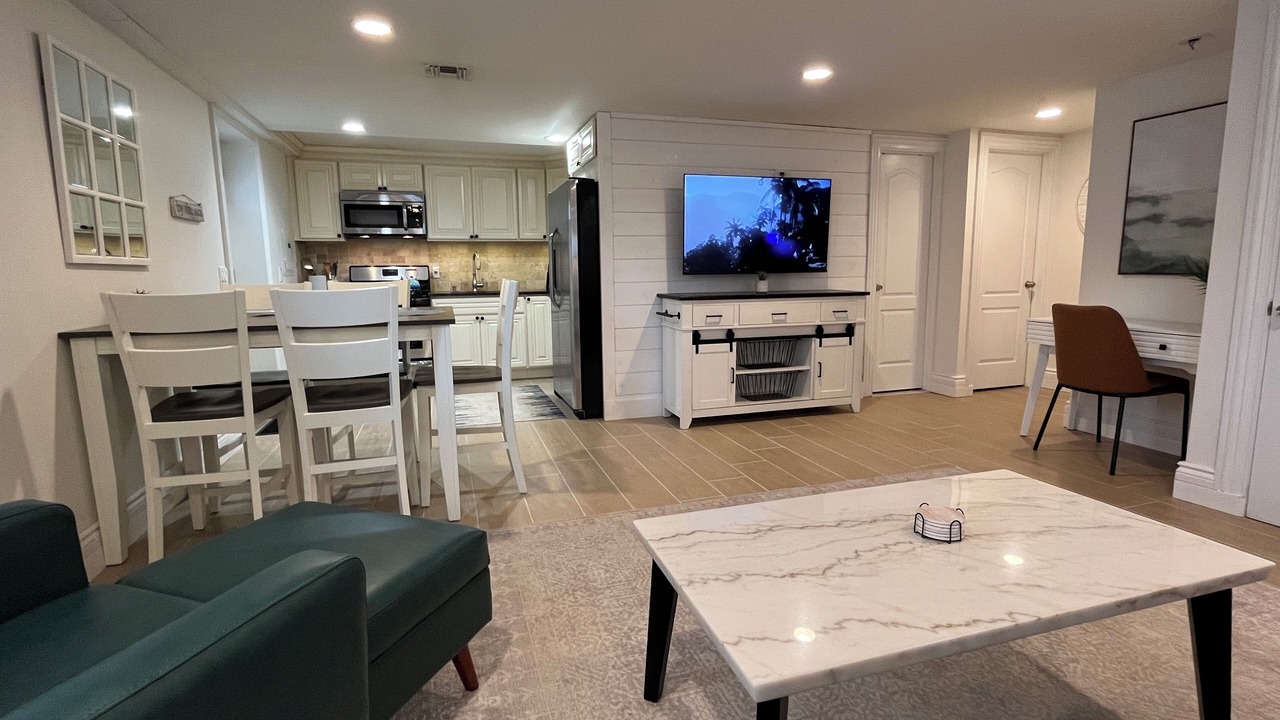 Photo of Livingroom in Long Beach