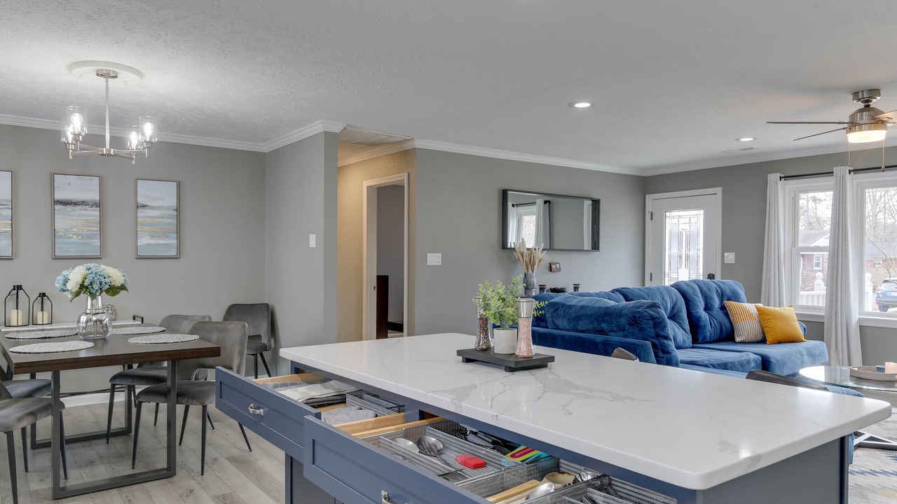 Photo of Livingroom in North Newport News