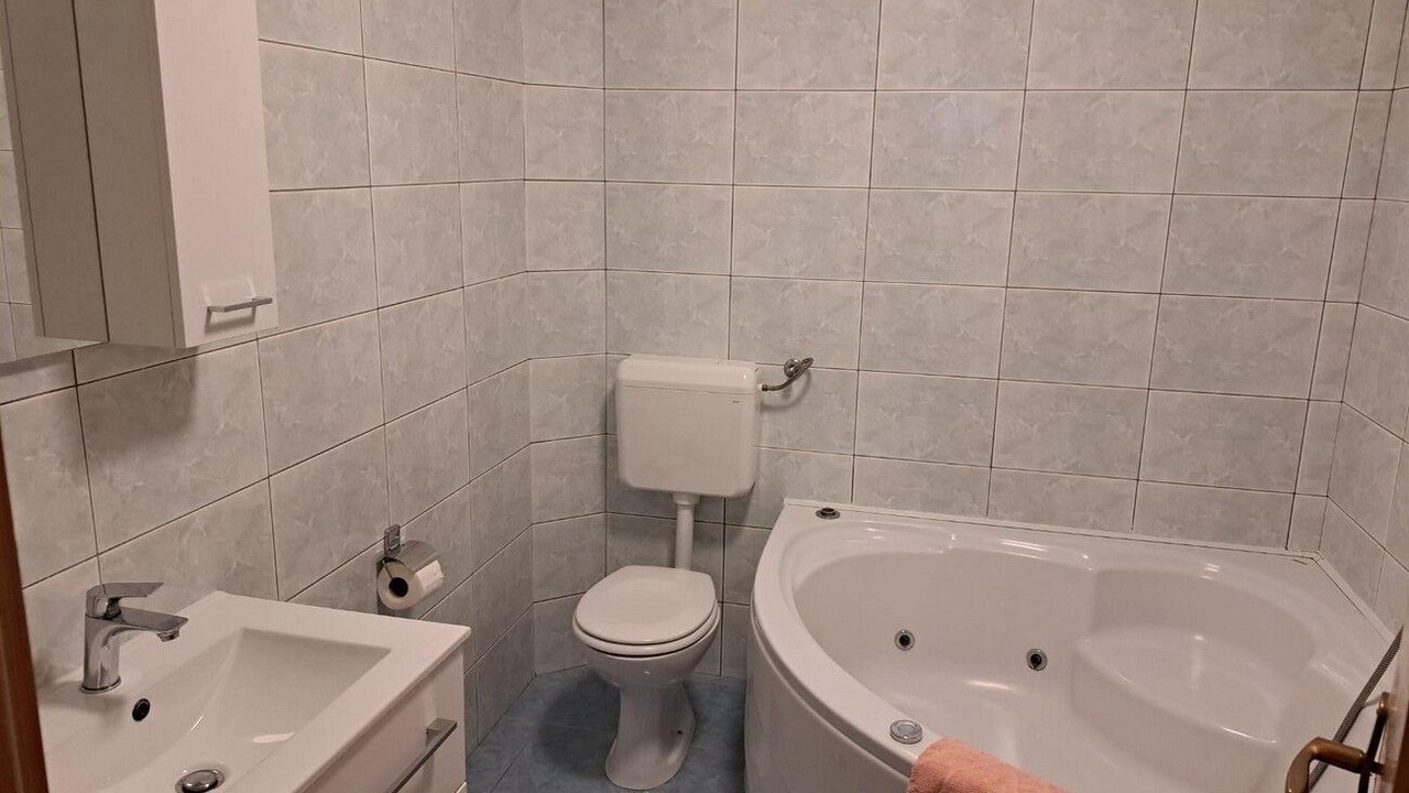 Photo of Bathroom in Blato