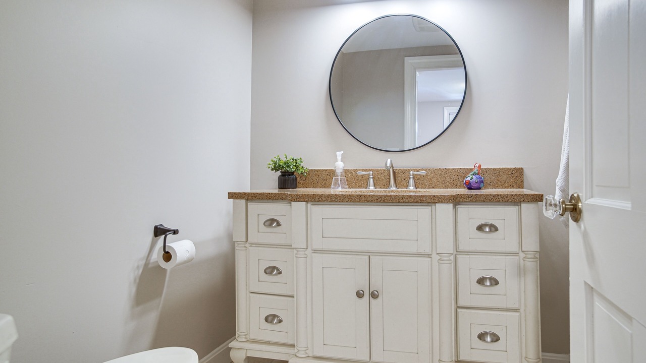 Photo of Bathroom in Cataumet