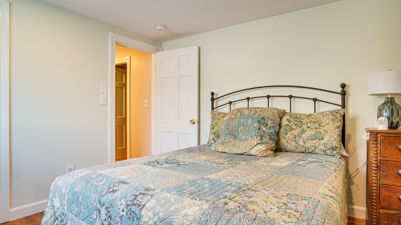 Photo of Bedroom in Cataumet