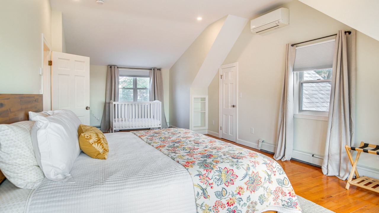 Photo of Bedroom in Cataumet