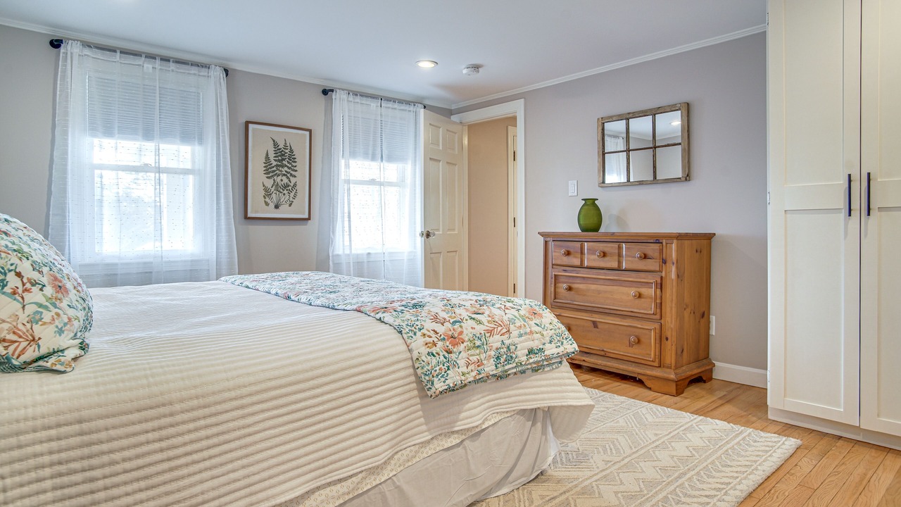 Photo of Bedroom in Cataumet
