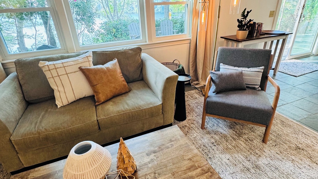 Photo of Livingroom in West Barnstable