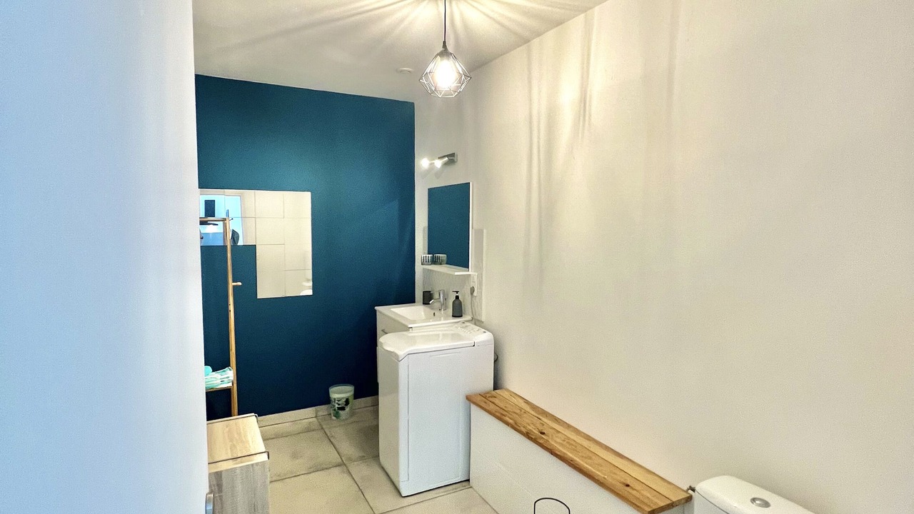 Photo of Bathroom in Credin