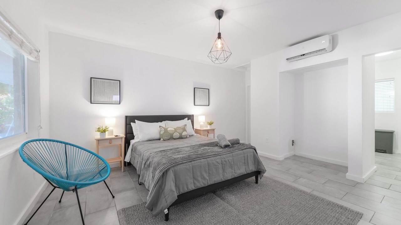 Photo of Bedroom in Northeast Miami