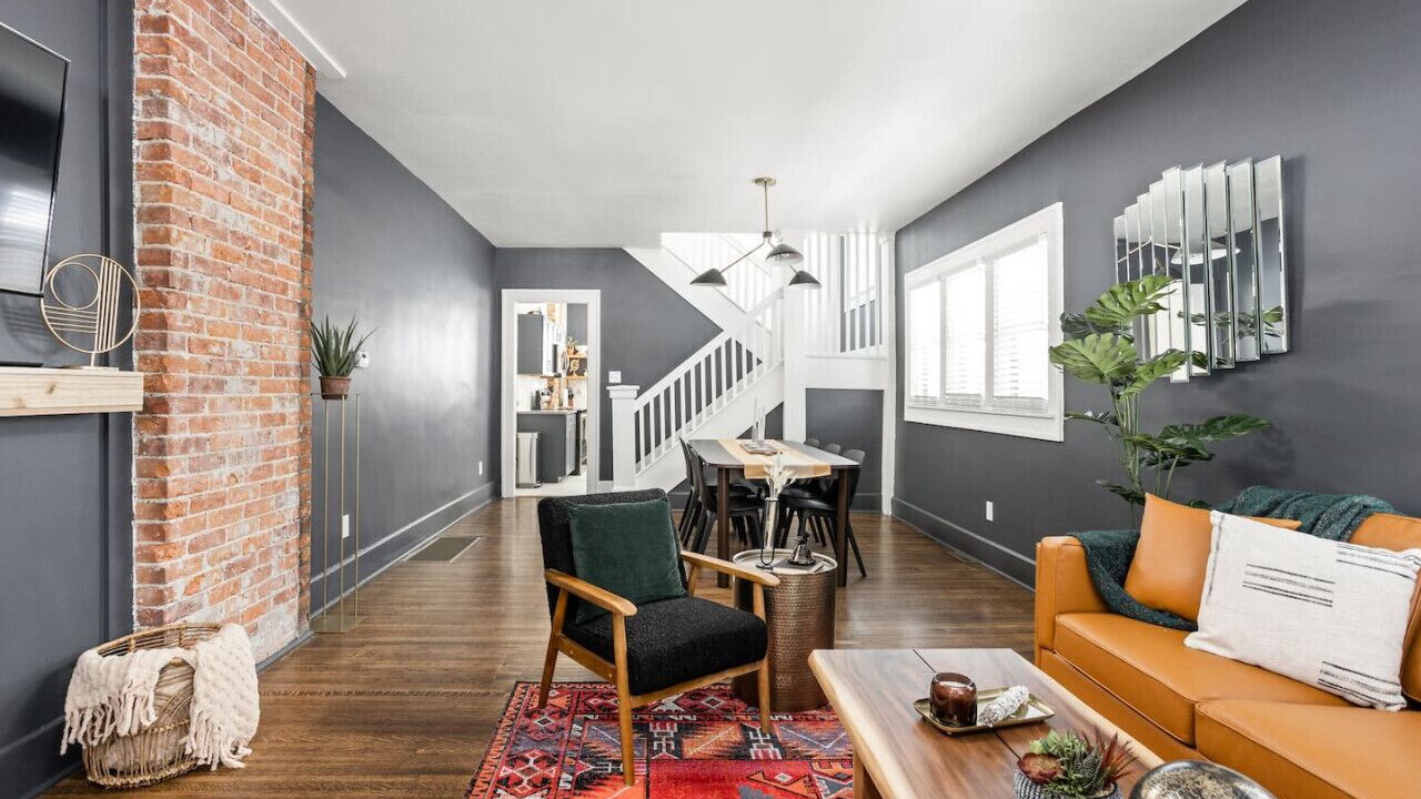 Photo of Livingroom in Holy Cross