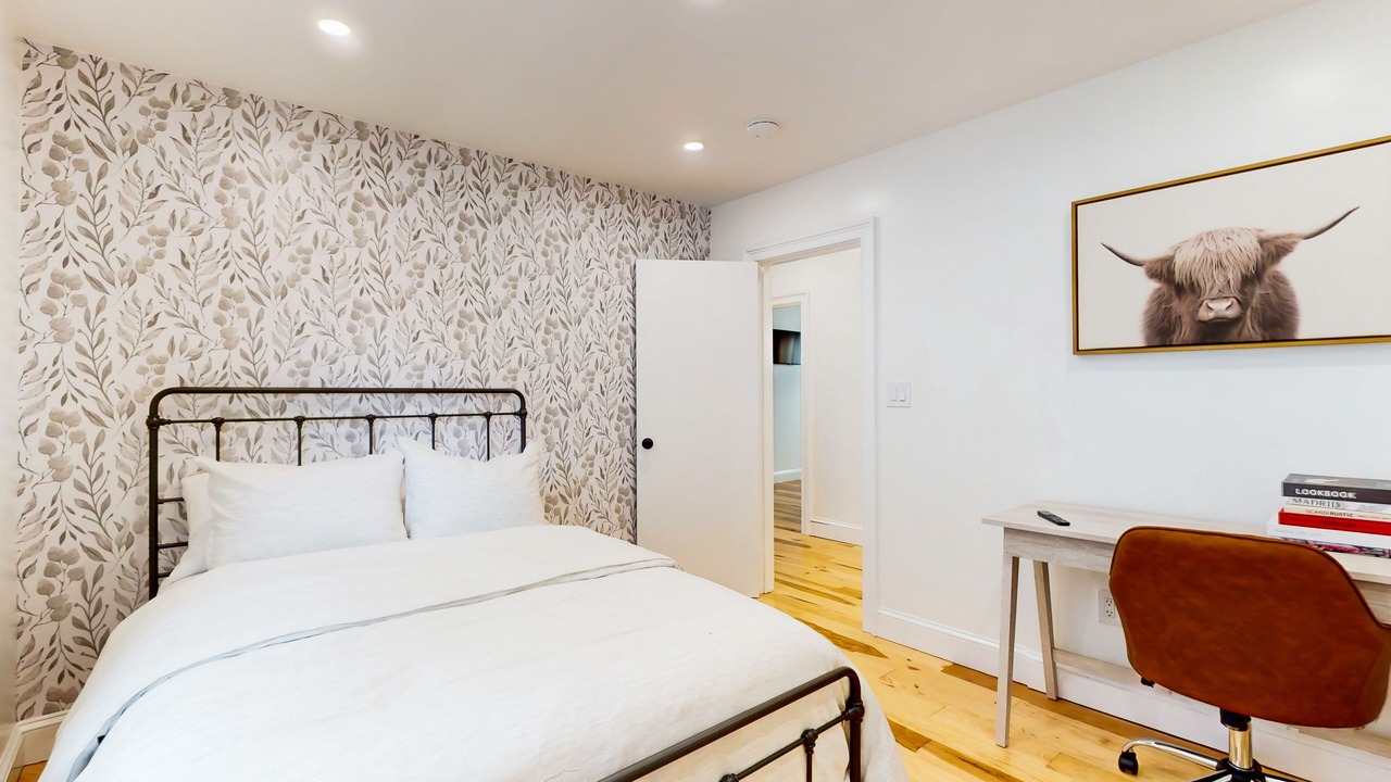 Photo of Bedroom in Everett