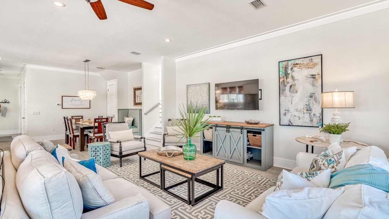 Photo of Livingroom in Village of Sugar Beach