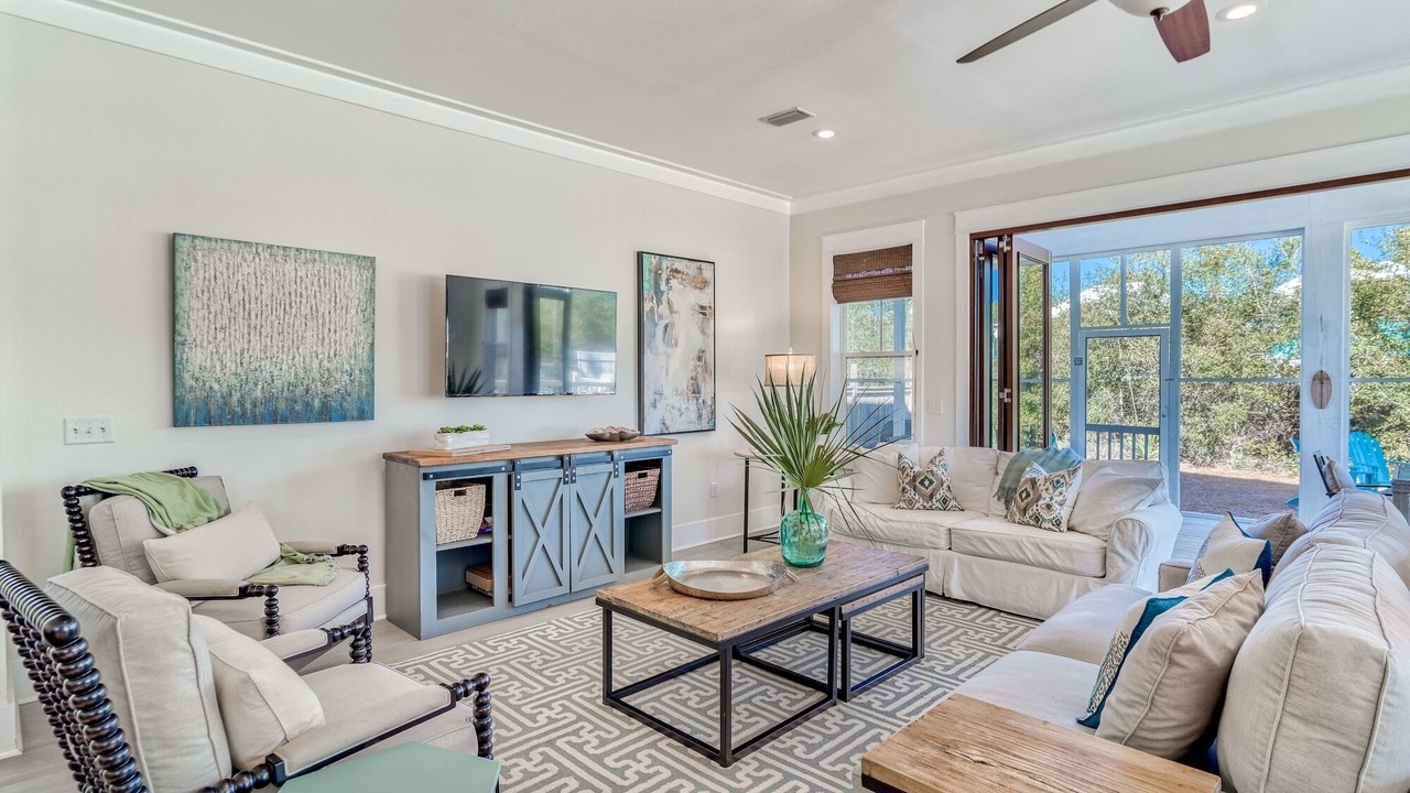 Photo of Livingroom in Village of Sugar Beach