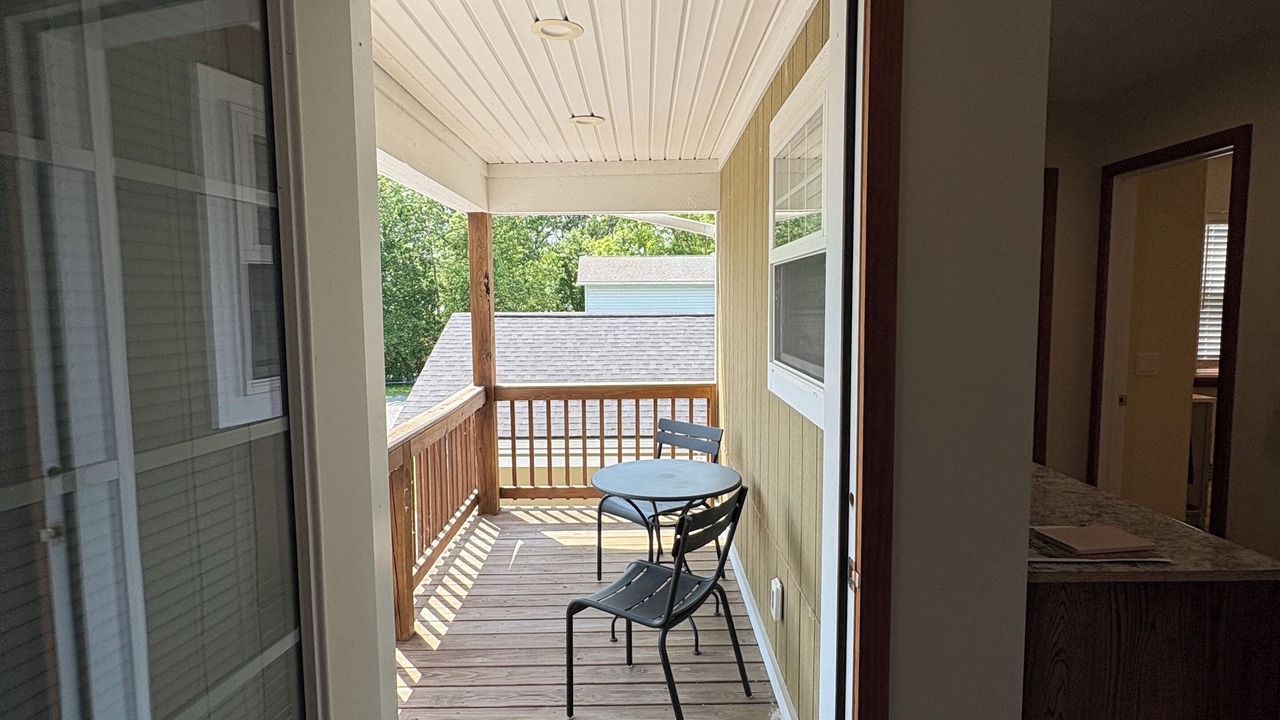 Photo of Patio Balcony in Town of Richmond