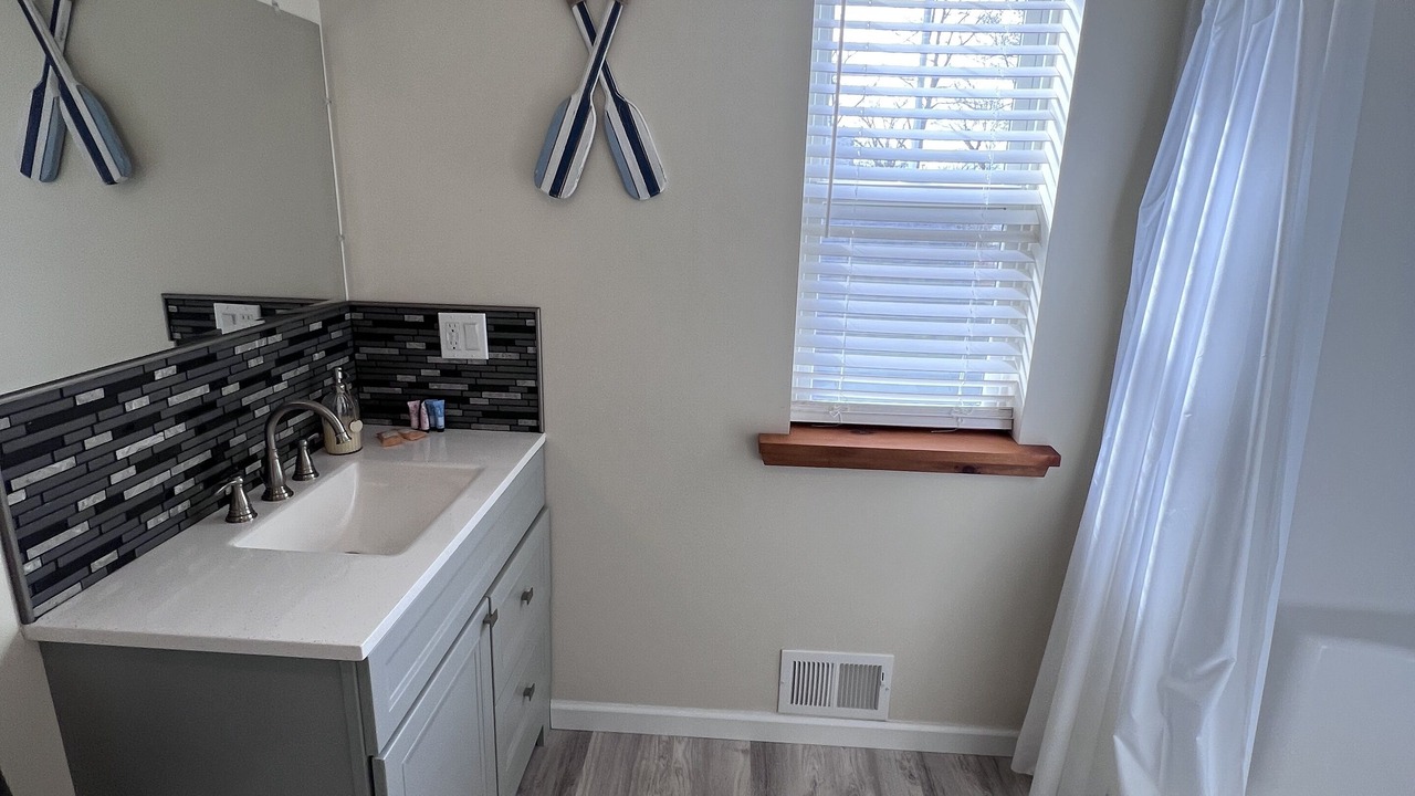 Photo of Bathroom in Town of Richmond