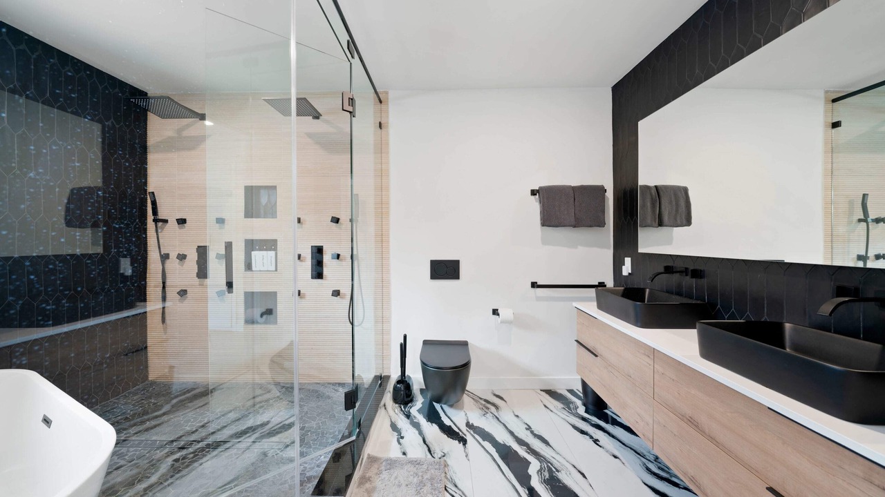 Photo of Bathroom in Biscayne Park