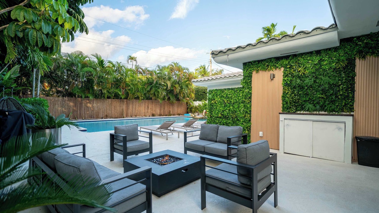 Photo of Patio Balcony in Biscayne Park