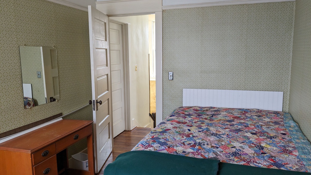 Photo of Bedroom in Ithaca