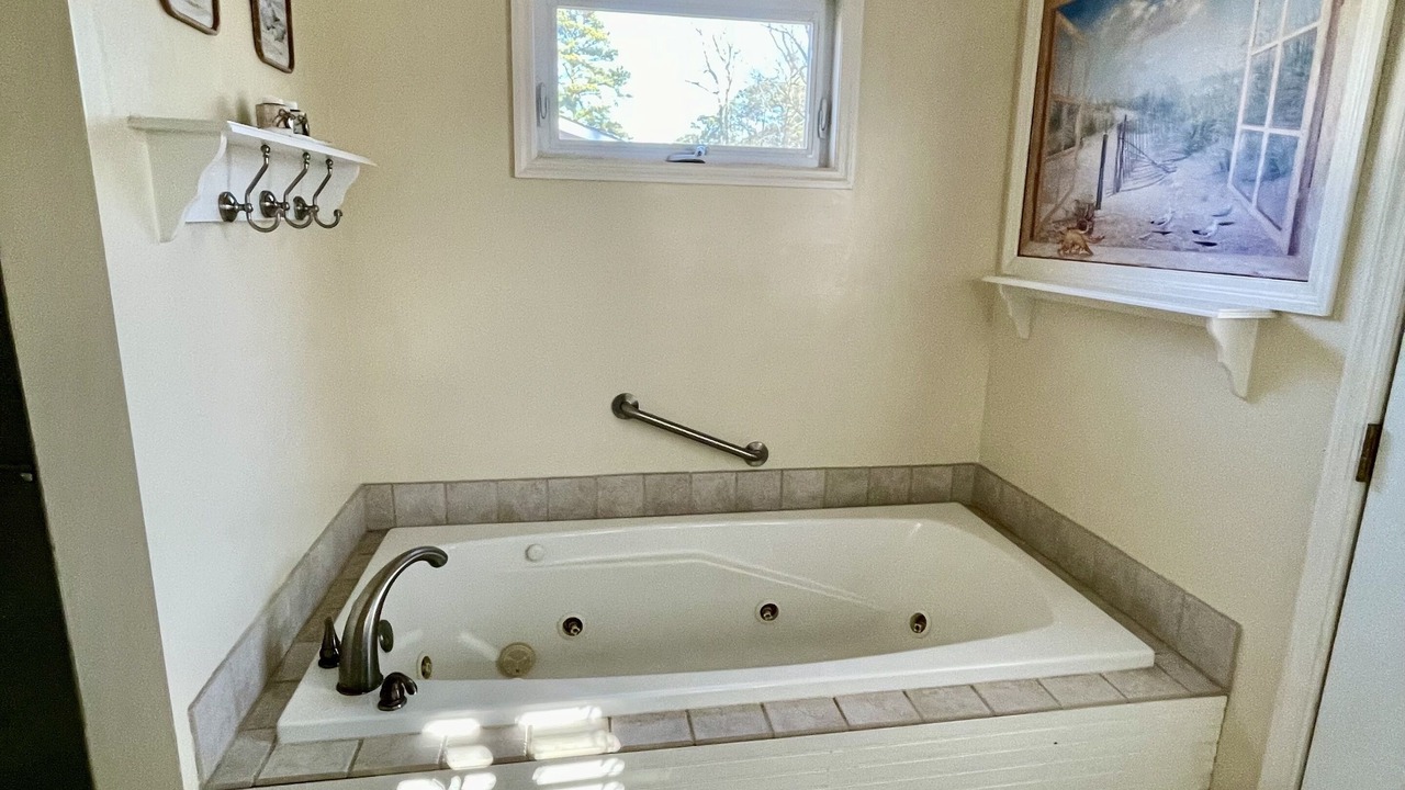 Photo of Bathroom in Grimstead