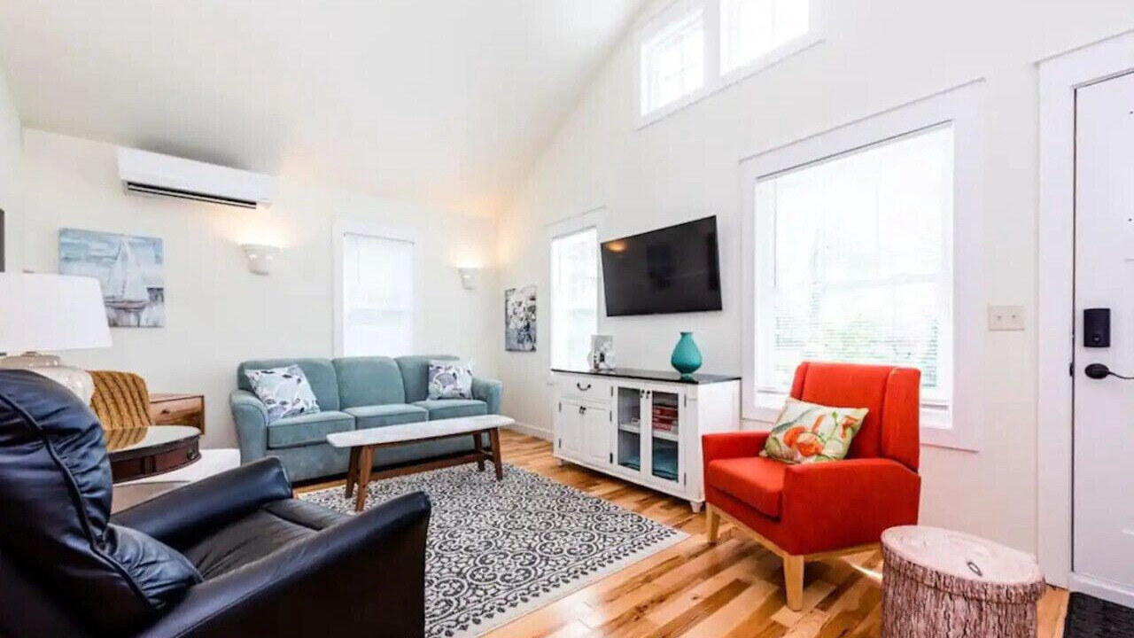 Photo of Livingroom in Paw Paw Lake