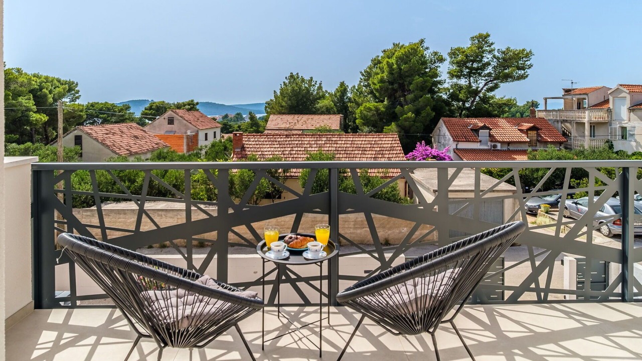 Photo of Others in Cove Makarac (Milna)
