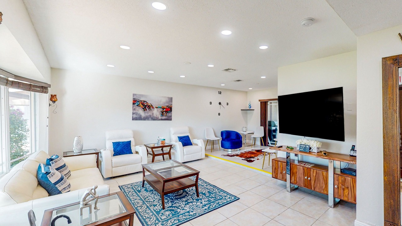 Photo of Livingroom in Hollywood Hills