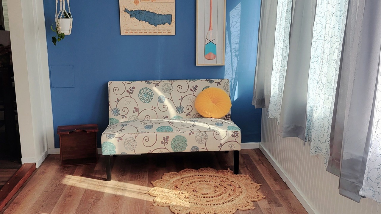Photo of Livingroom in Town of Hastings