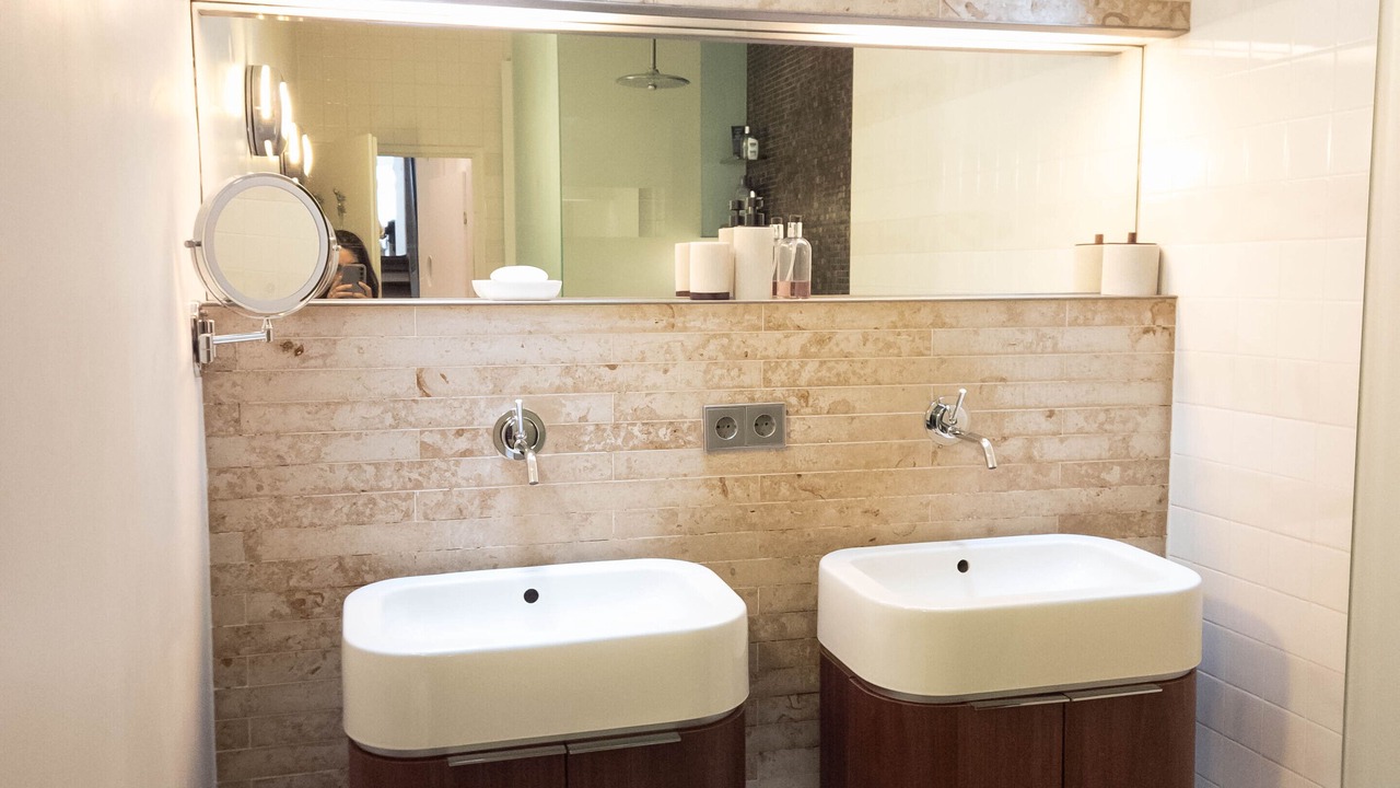 Photo of Bathroom in Canal Ring