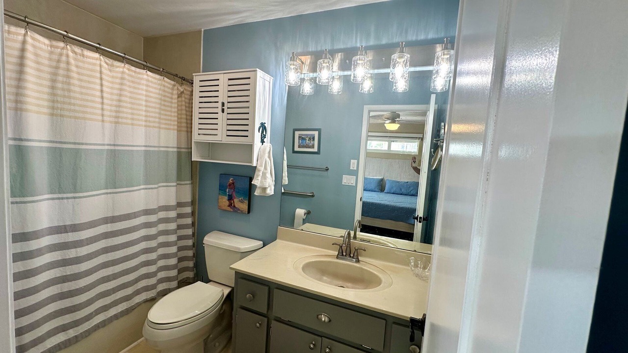 Photo of Bathroom in Laguna Shores