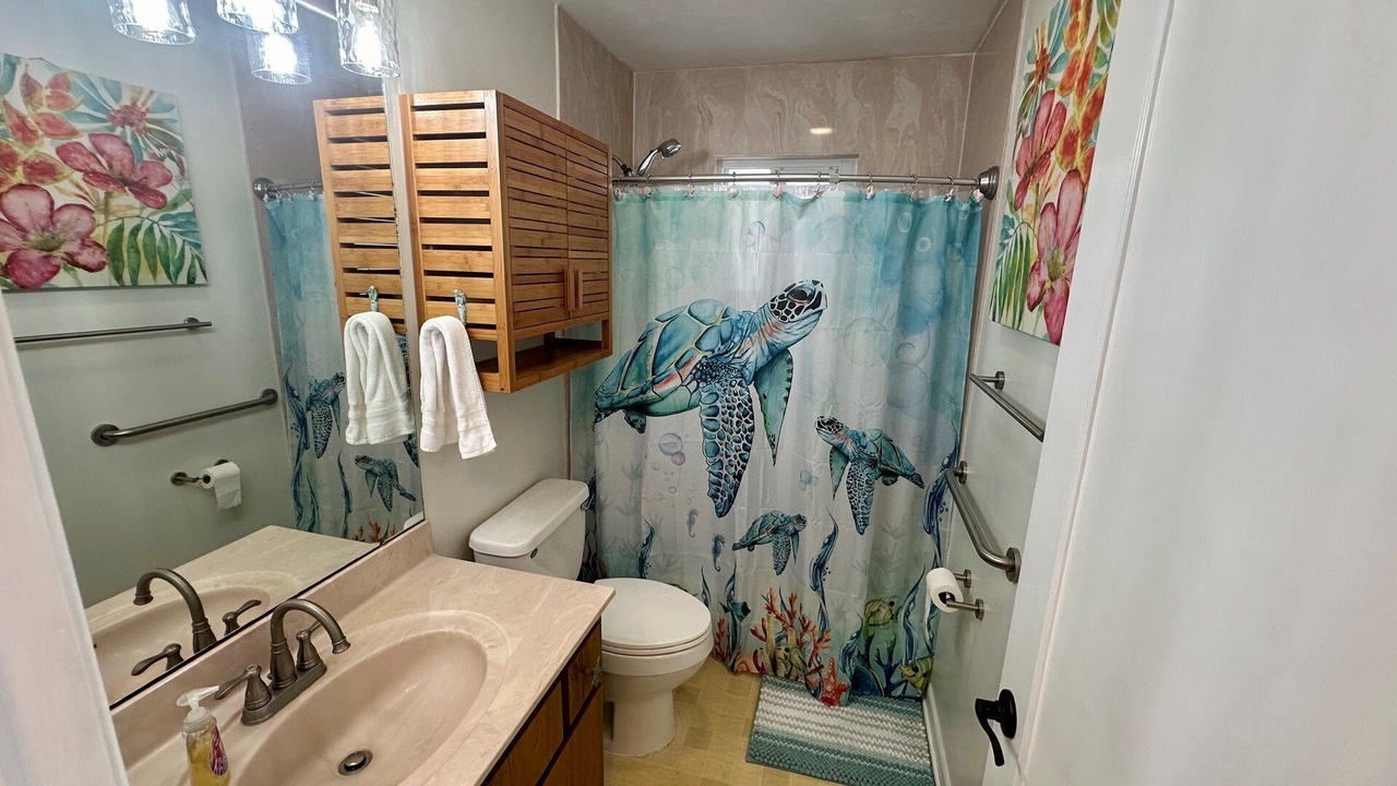Photo of Bathroom in Laguna Shores