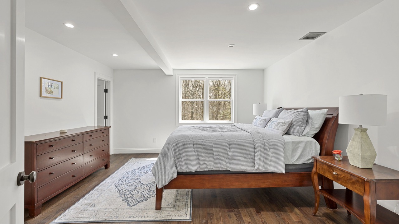 Photo of Bedroom in Noyack