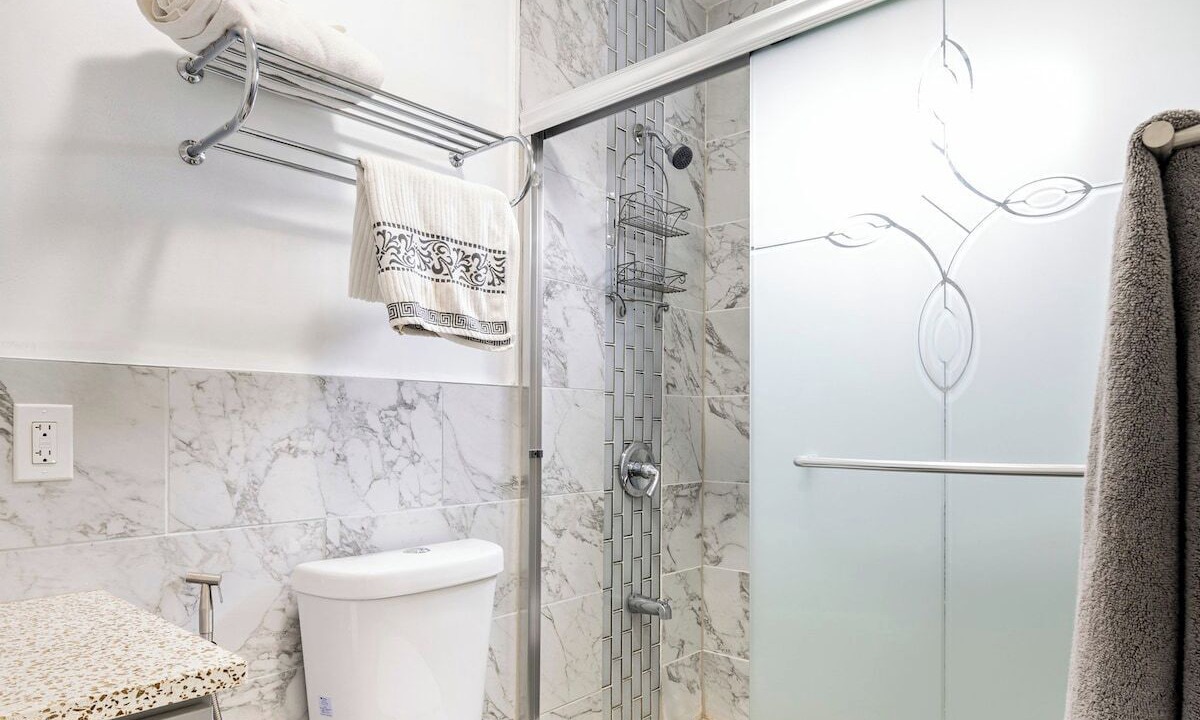 Photo of Bathroom in Jamaica Hills