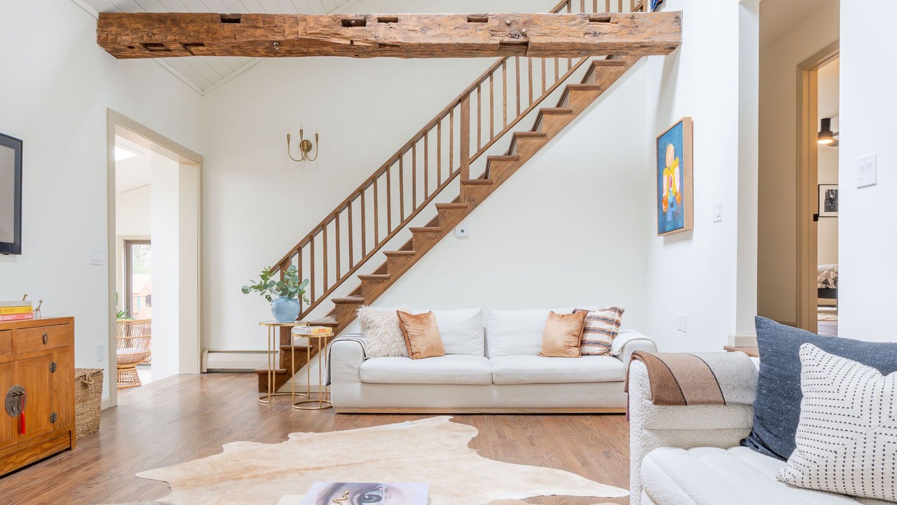 Photo of Livingroom in Kingston
