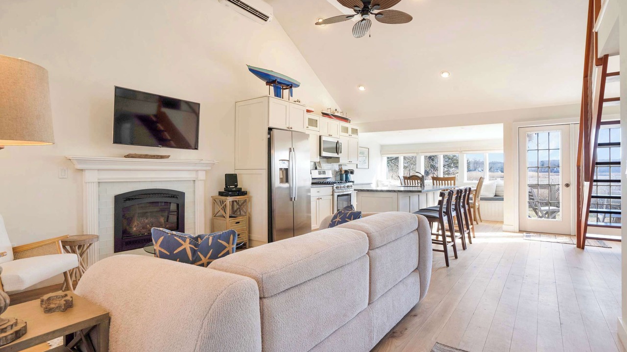 Photo of Bedroom in Wading River