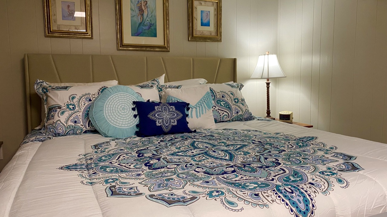 Photo of Bedroom in Cave Spring