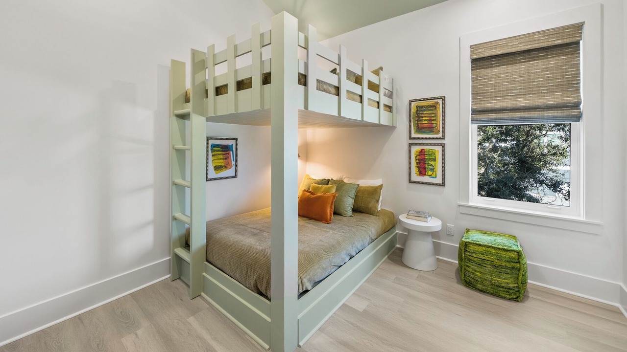 Photo of Bedroom in Laguna Beach Estates