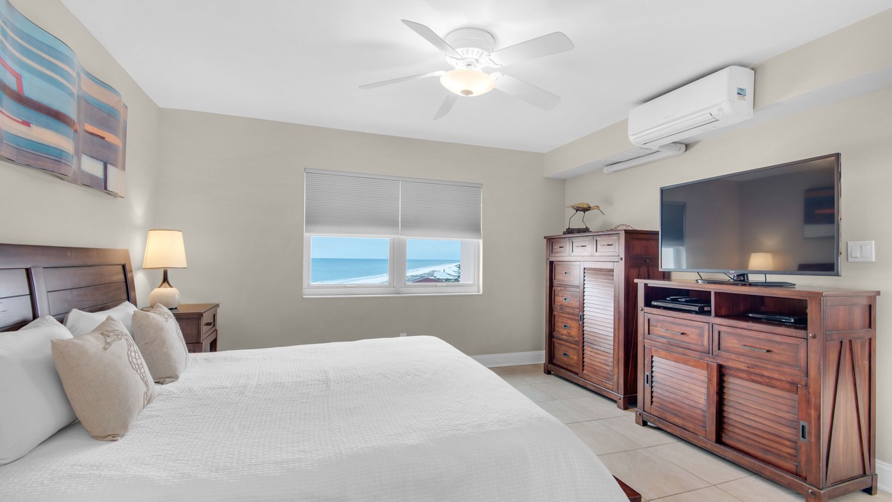Photo of Bedroom in Pensacola Beach