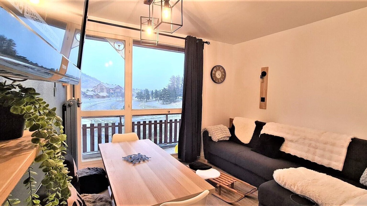 Photo of Livingroom in Saint-Etienne-en-Devoluy