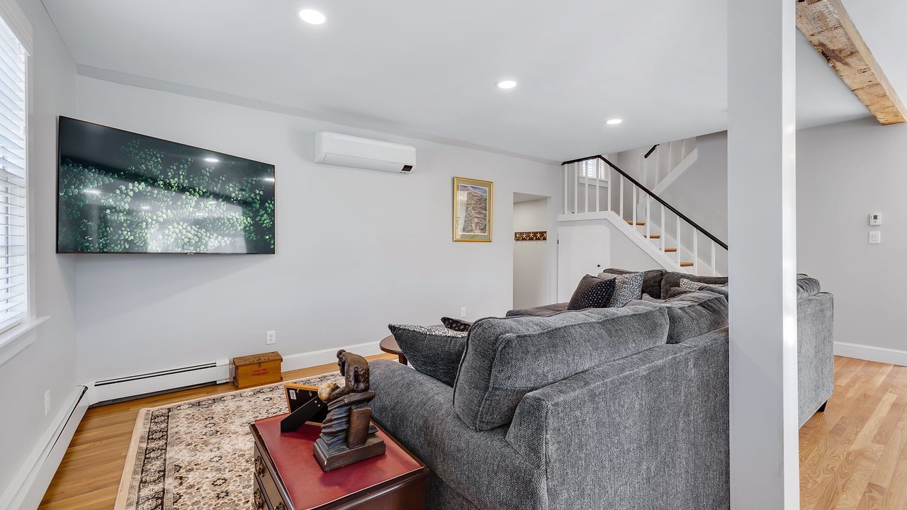 Photo of Livingroom in West Barnstable