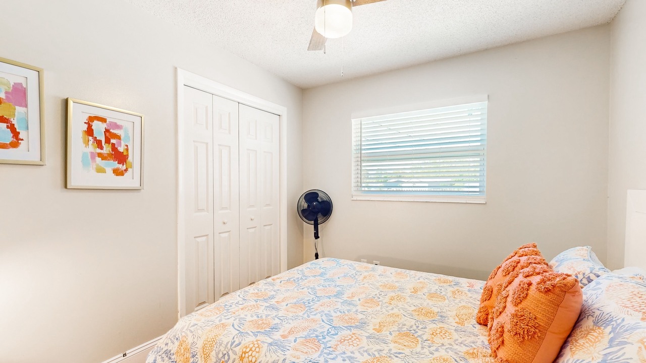 Photo of Bedroom in College Green Estates