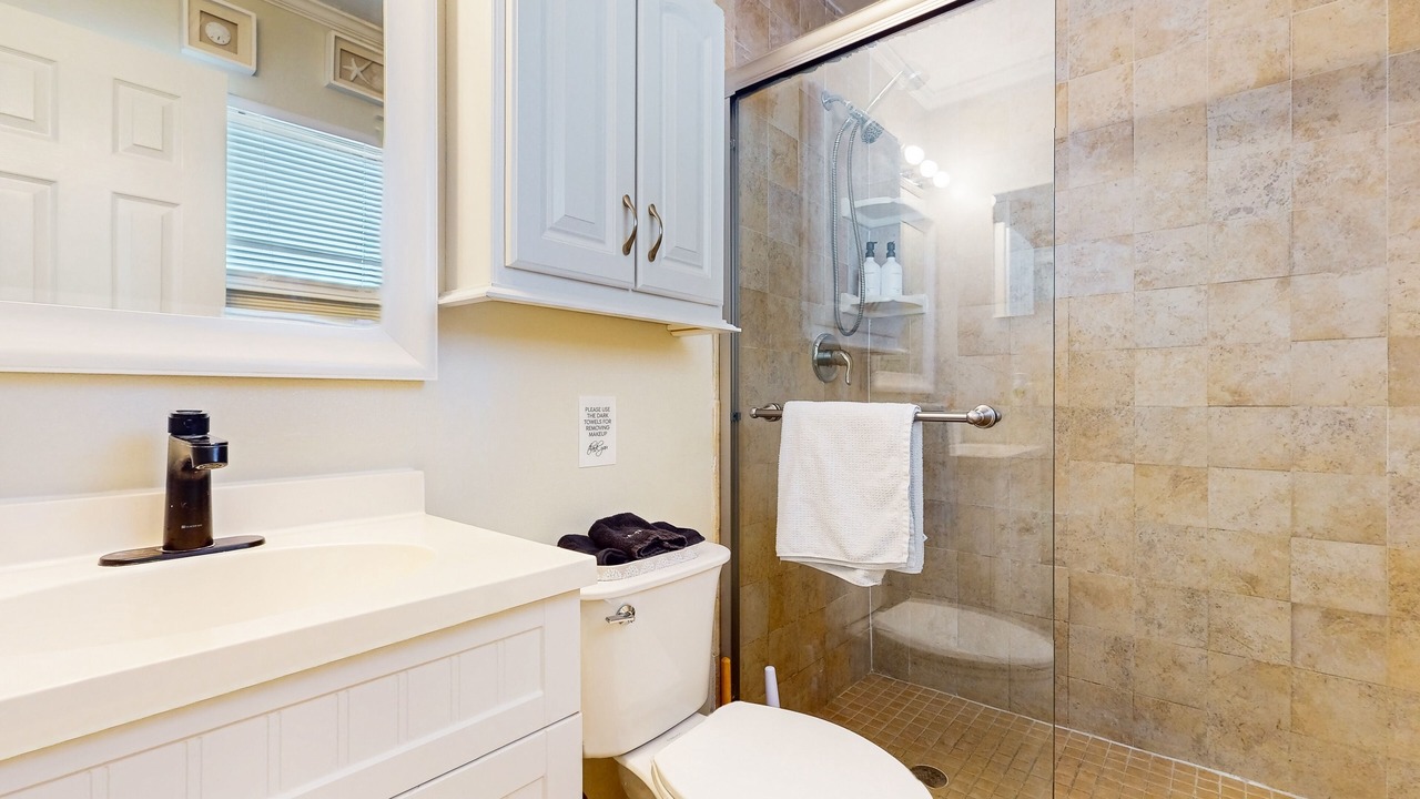 Photo of Bathroom in College Green Estates