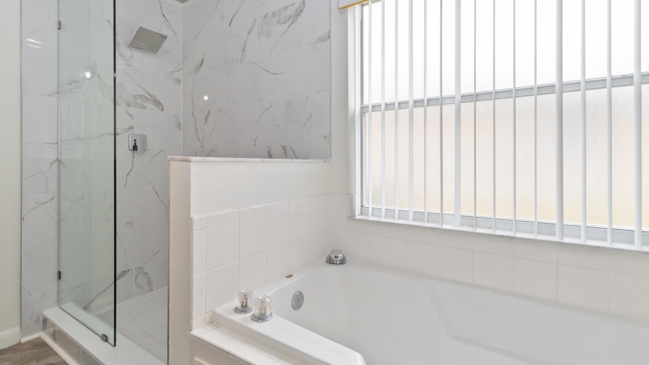 Photo of Bathroom in Bridgewater Crossing