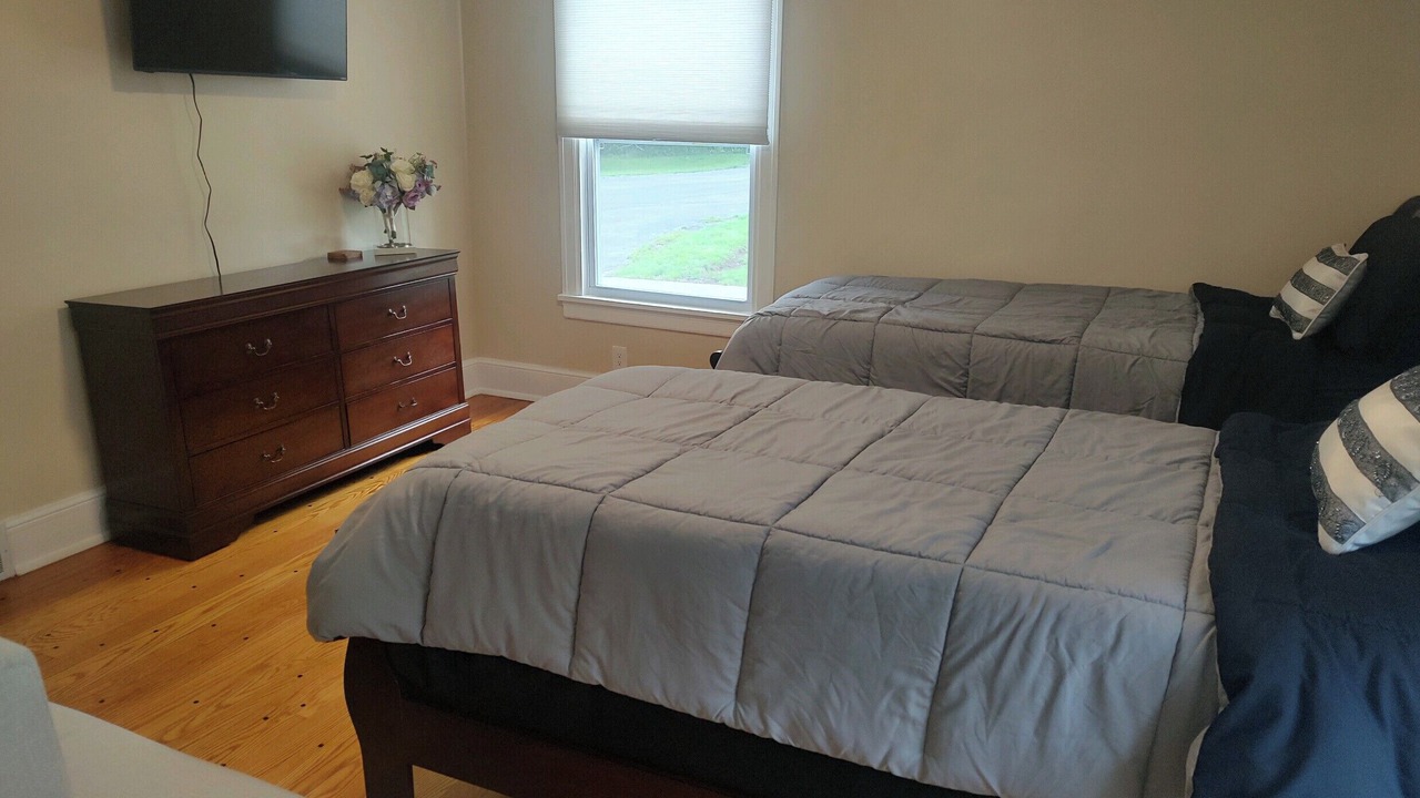 Photo of Bedroom in Springville