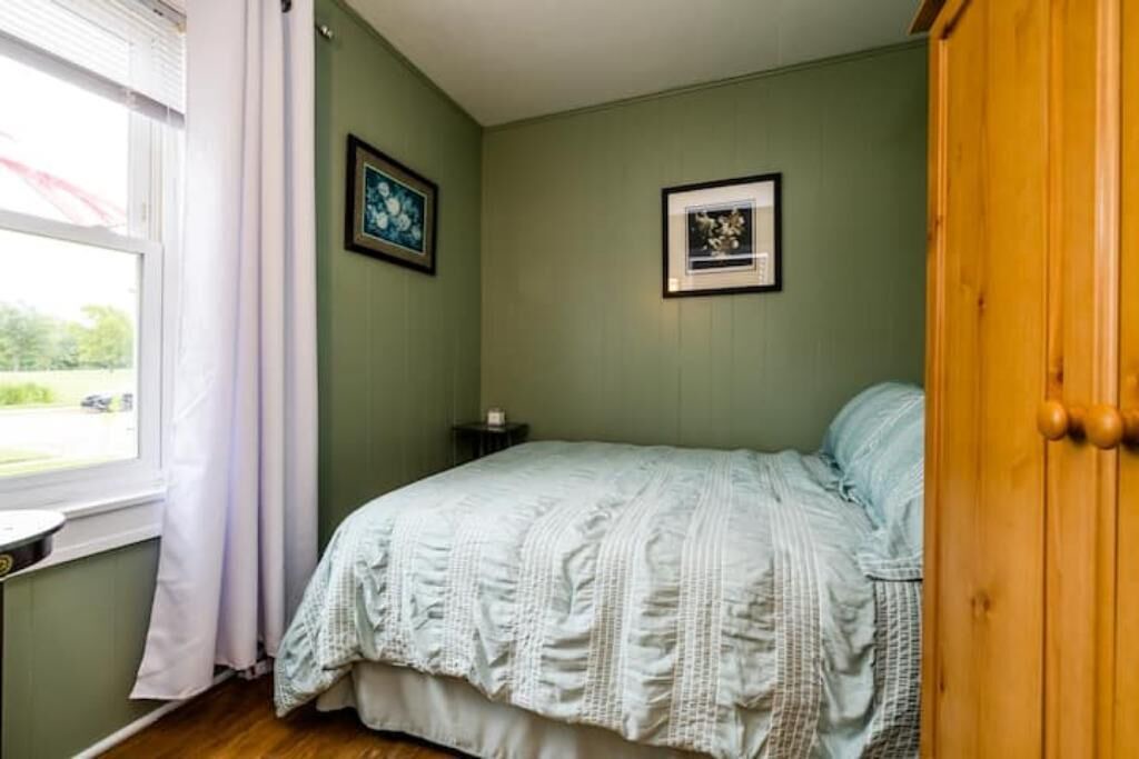 Photo of Bedroom in Three Oaks