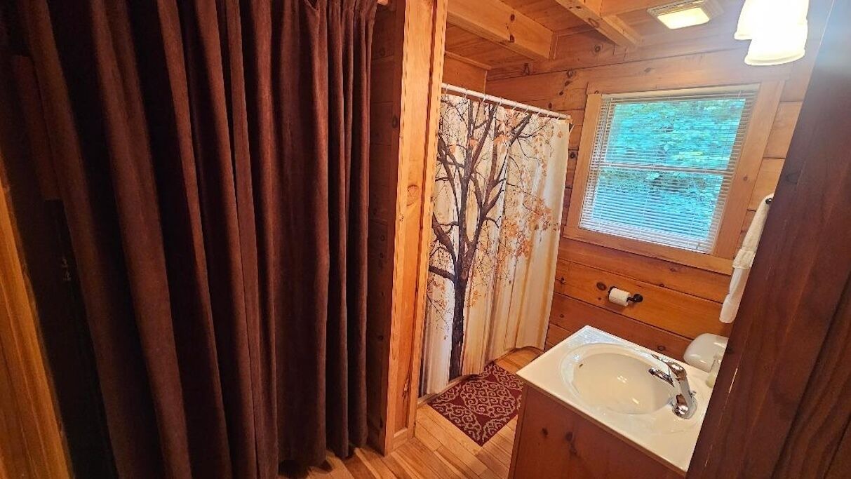 Photo of Bathroom in Reserve at Fairystone