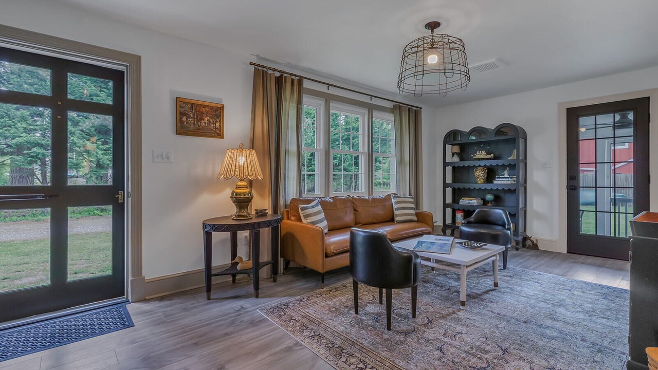 Photo of Livingroom in Irvington
