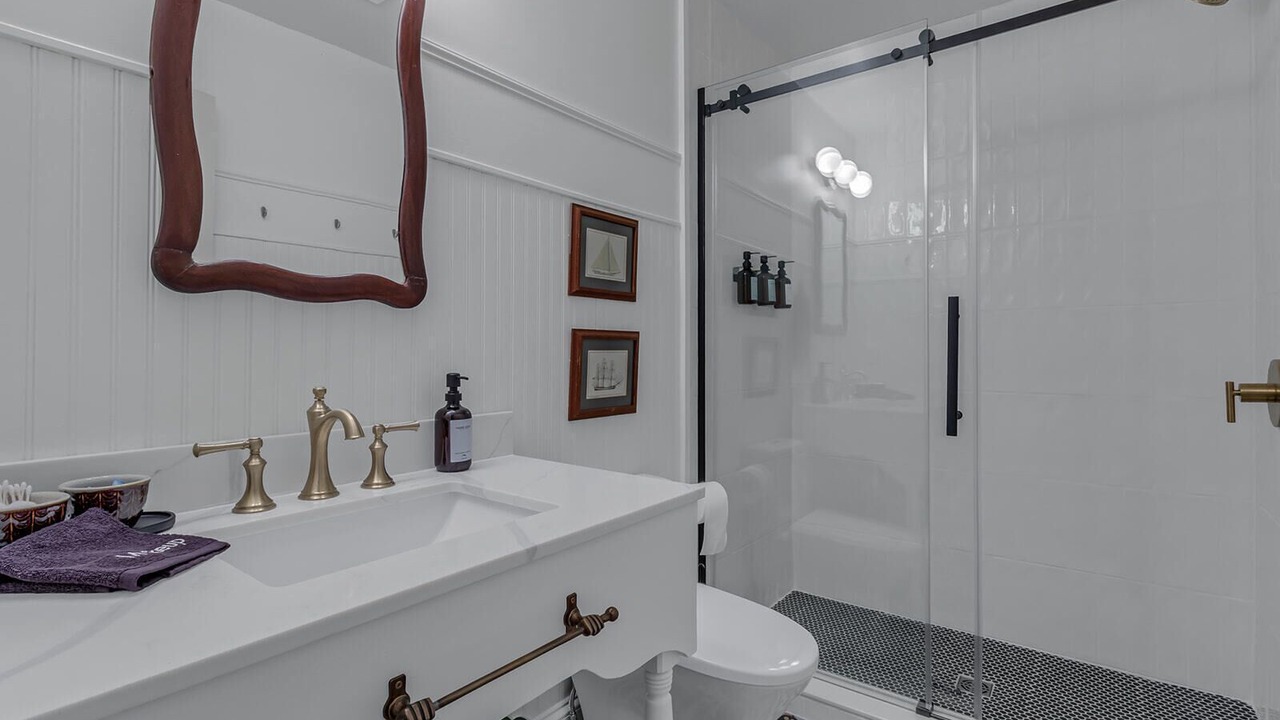 Photo of Bathroom in Irvington