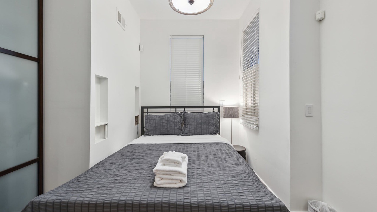 Photo of Bedroom in Logan Circle