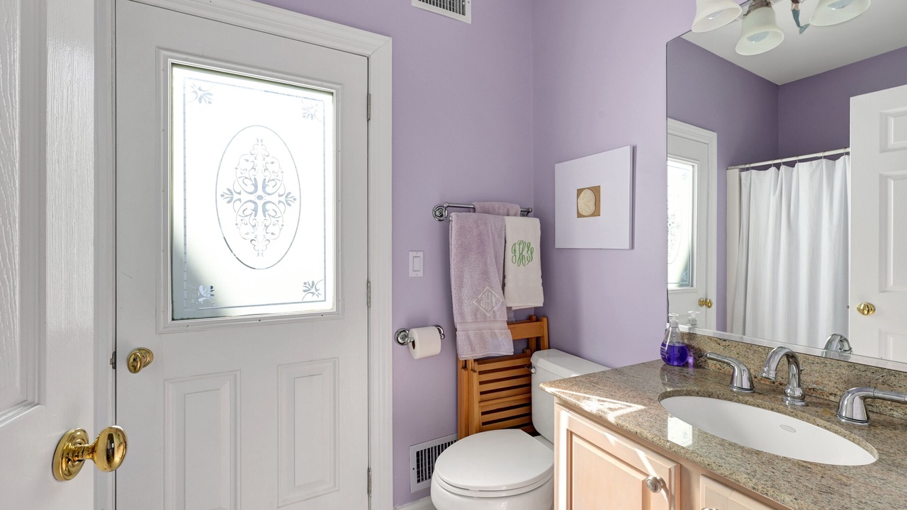 Photo of Bathroom in West Hampton Dunes