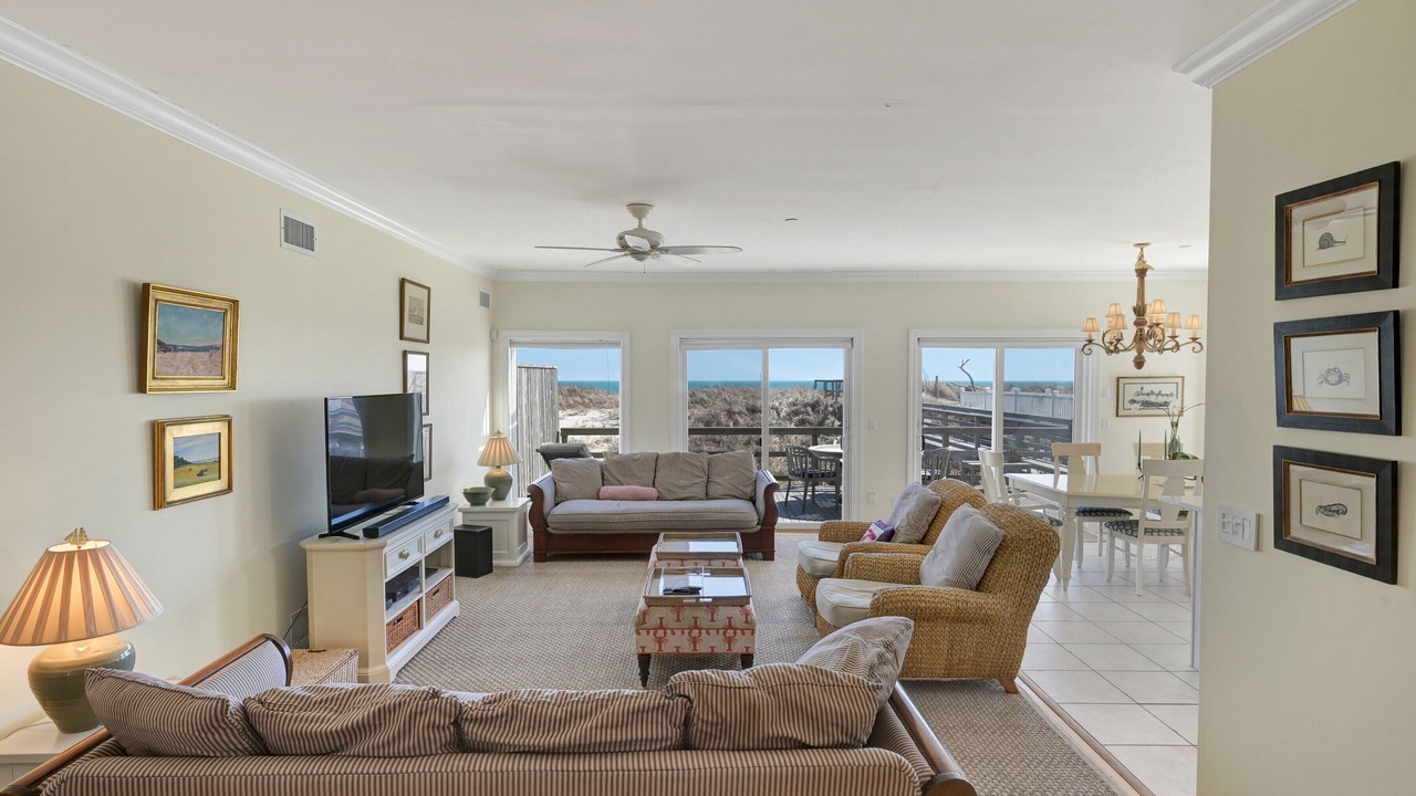 Photo of Livingroom in West Hampton Dunes